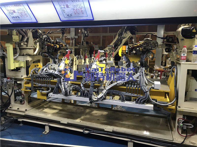 汽車配件-後扭力(lì)梁